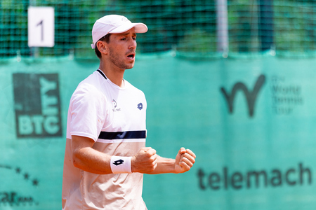 tenis store finale260705_37748_NIKOLA
